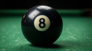 8 Ball Close Up