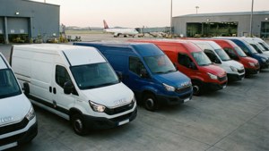 Airport Cargo Lineup