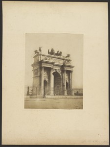 Arc de la Paix, a Milan