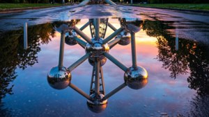 Atomium Reflection