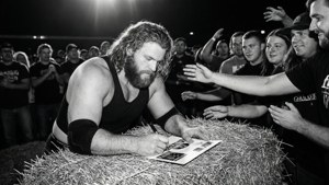 Autograph Session Candid