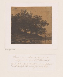 Avondlandschap met wandelaar