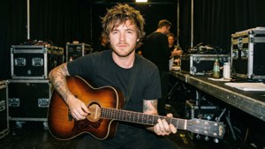 Backstage Vibes