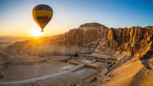 Balloon Over Valley of Kings
