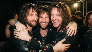Band Group Hug