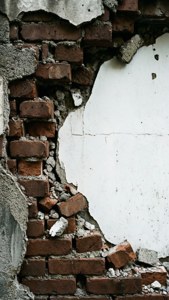 Broken Brick Wall Border