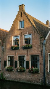 Canal House Facade