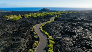Chain of Craters Road