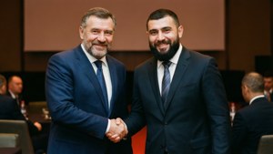 Champion Handshake