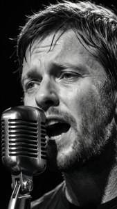 Chris Martin Close-up