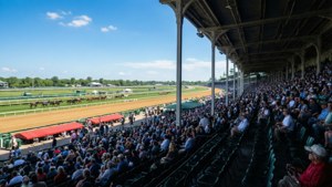 Churchill Downs Crowd