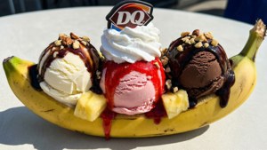 Classic Banana Split Sundae