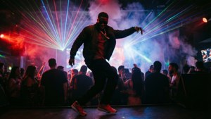 Club Vibe Usher