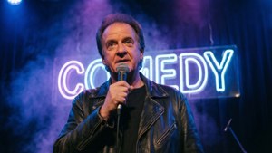 Comedy Club Vibe