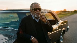 Cool Cigar Leaning