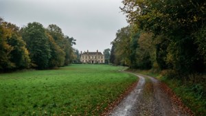 Country Manor