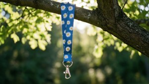 Daisy Lanyard