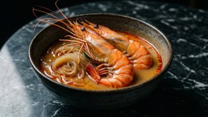 Dark Elegance Tom Yum