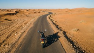 Desert Dune Descent