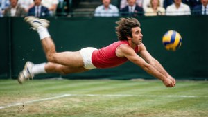 Diving Volley