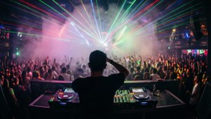 DJ Silhouette and Crowd