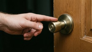 Door Handle Follow