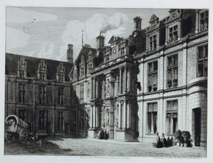 Ecouen Facades Dans la Court