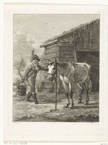 Een man haalt een emmer water voor zijn paard