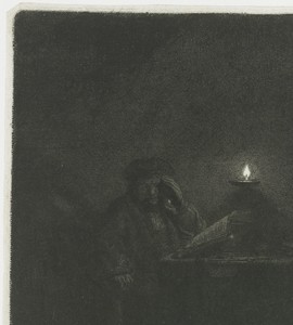 Een student aan tafel bij het licht van een olielamp