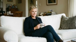 Ellen White Mug Living Room