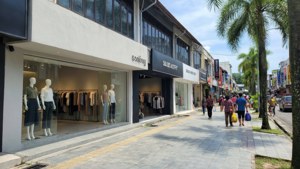 Factory Outlet Street