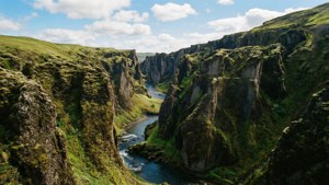 Fjaðrárgljúfur Canyon