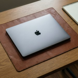 Flat Lay MacBook