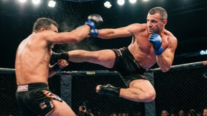 Flying Knee