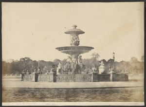 [Fontaine, Place de la Concorde, Paris, France]