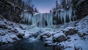 Frozen Cascade Dream