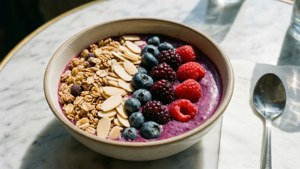 Fruit Snack Smoothie Bowl