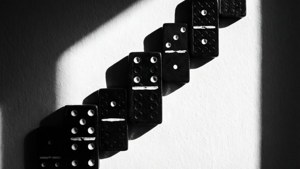 Geometric Domino Shadows