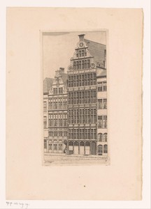 Gezicht op het Sint-Joris gildehuis van het gilde van de Oude Voetboog, op de Grote Markt in Antwerpen