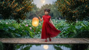Girl with Moon Lantern