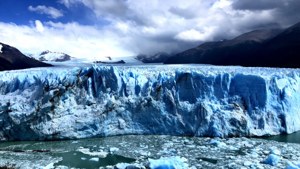 Glacier Calving Drama