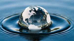 Globe Underwater