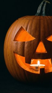 Glowing Jack-O'-Lantern