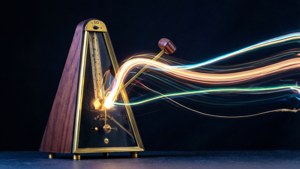 Glowing Pendulum Trails