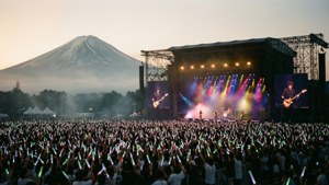 Golden Hour Main Stage