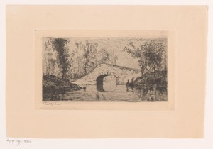 Grote stenen brug over een rivier