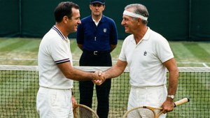 Handshake of Legends