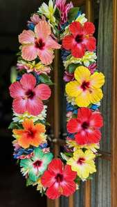 Hibiscus Lei Wreath
