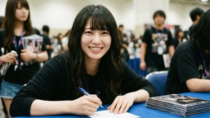 Hoshi Fan Signing