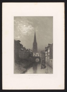 Huizen en kerktoren in het maanlicht